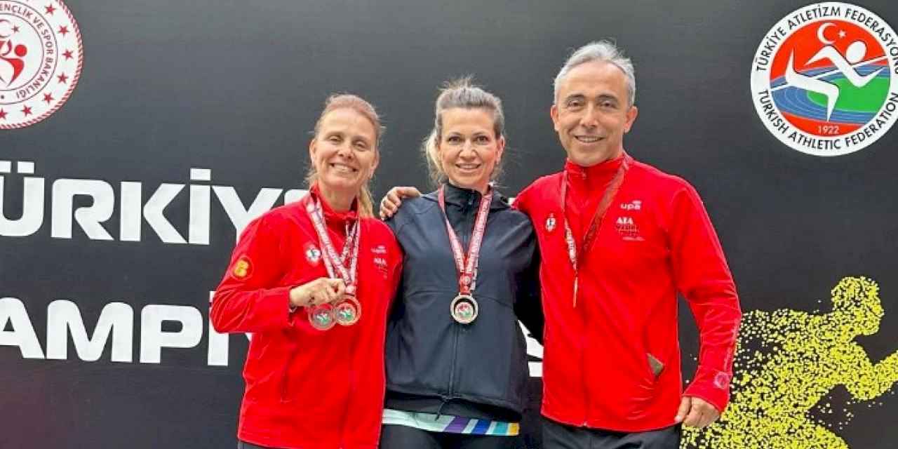 İzmirli öğretmen atletler derece yaptı