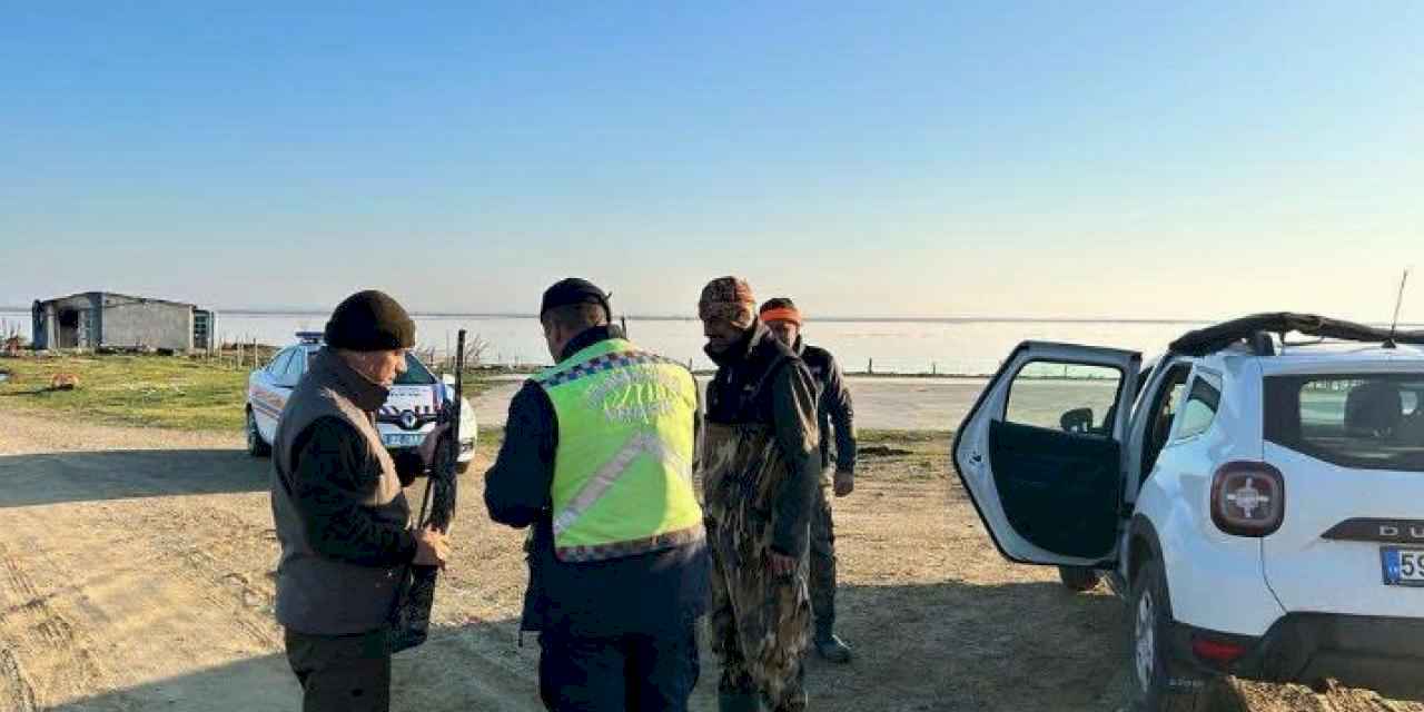 Gala Gölü’nde kaçak avcılıkla mücadele