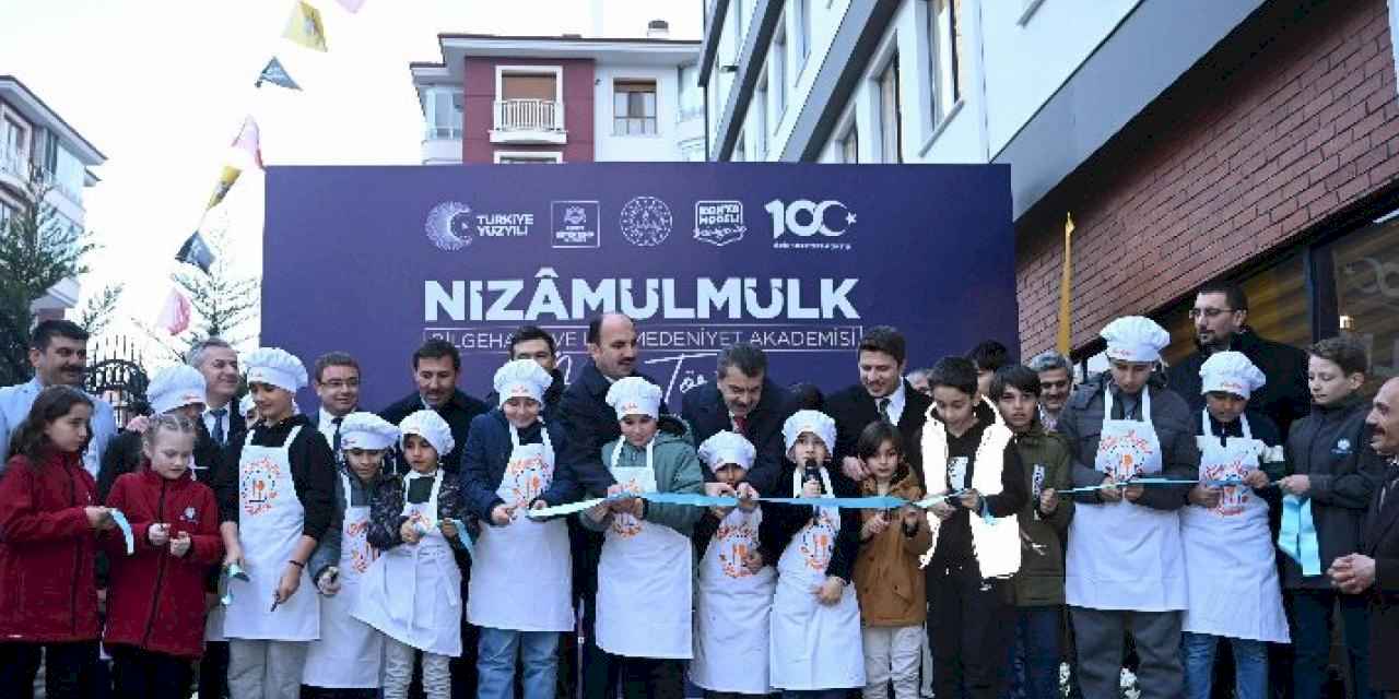 Konya'da Bakan Tekin'den eğitime çifte açılış
