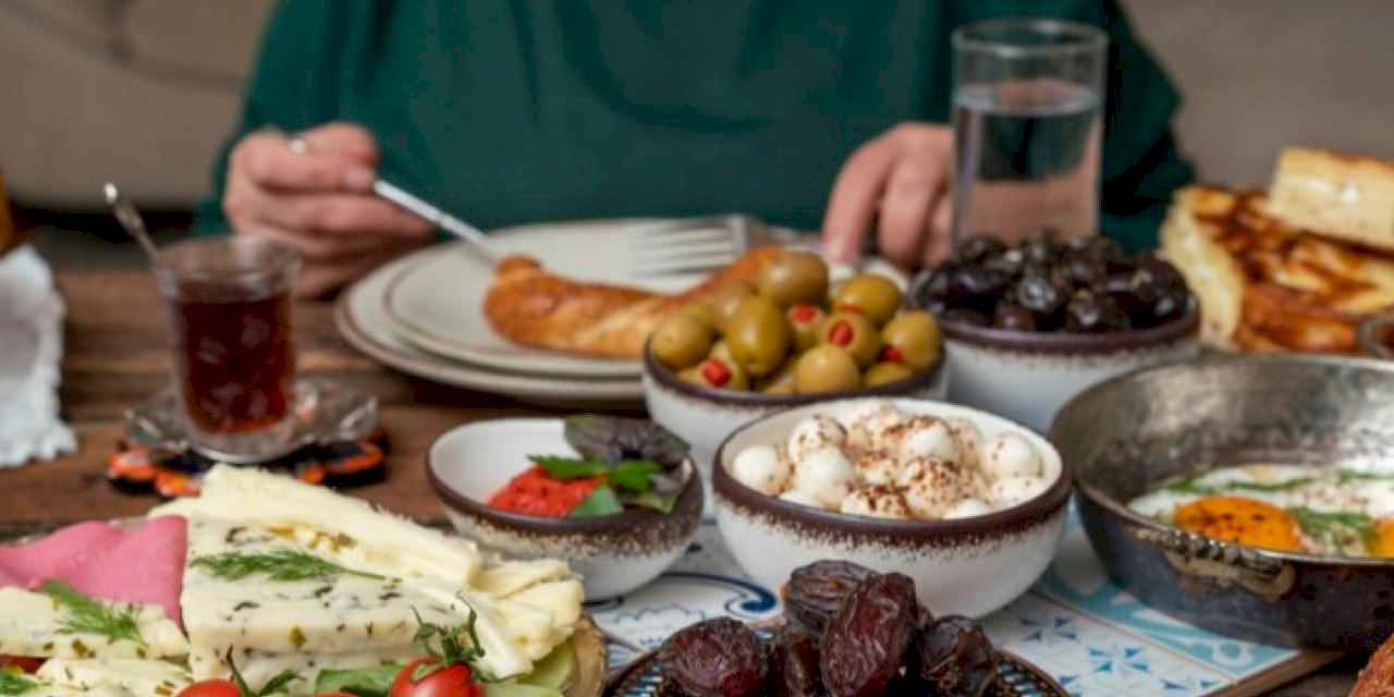 Ramazan'da tatlı ve pide tüketimi uyarısı