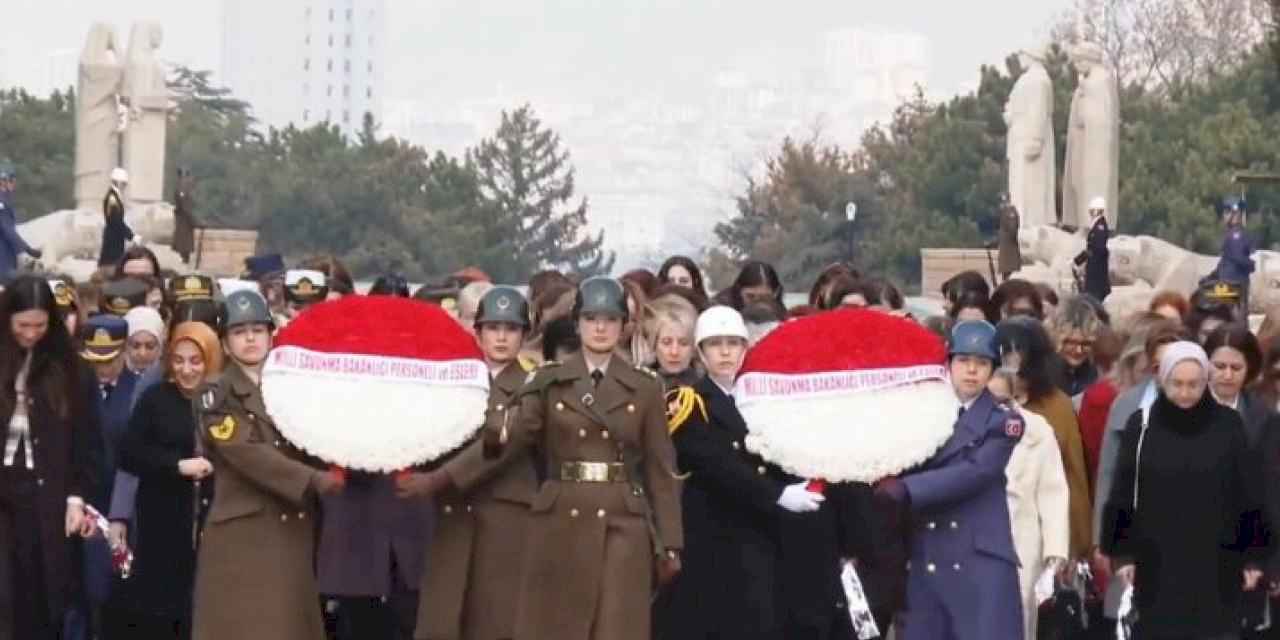 Kuvvet komutanlarının eşleri Anıtkabir'de