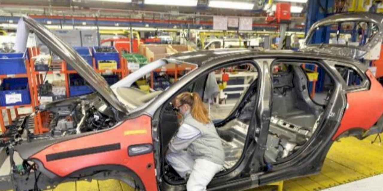 Otomotivde kadının adı yok!