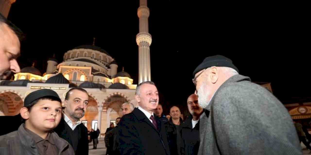 Mehmet Ali Paşa Merkez Caminde ilk teravih