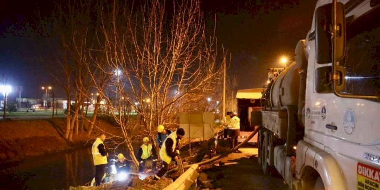 Sakarya'da ekipler gece boyunca altyapı mesaisini sürdürdü