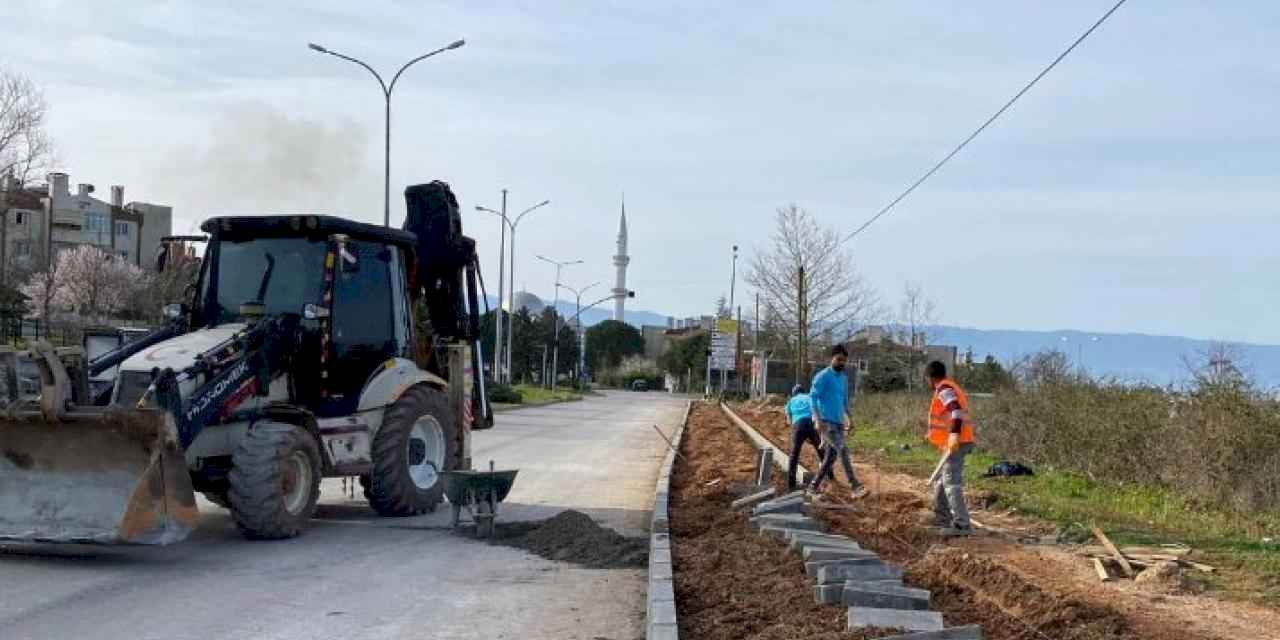 Gündoğdu Üniversite Caddesine yeni kaldırım