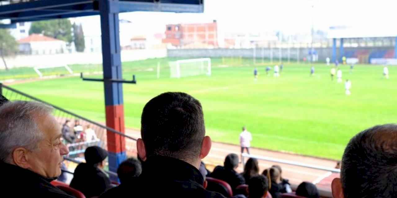 Mustafakemalpaşa’nın güçlü kızlarına Şükrü Erdem’den destek