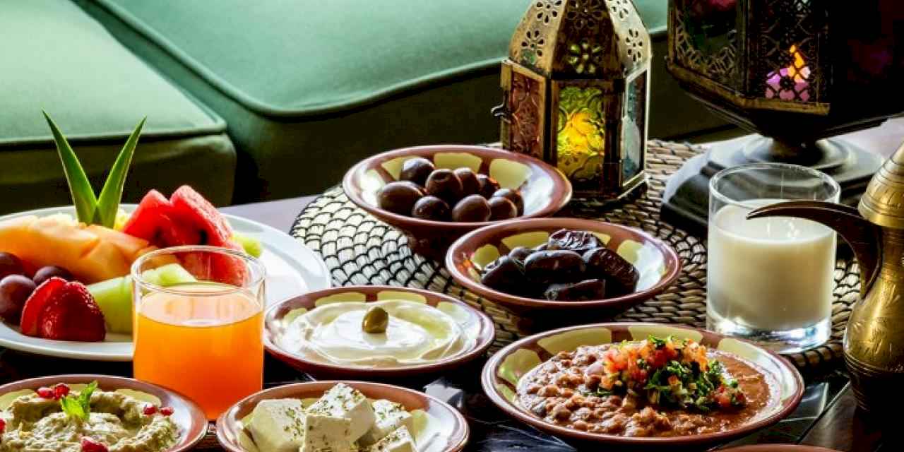 Ramazan’da iftar ve sahur dahil 4 öğün yapılmalı!