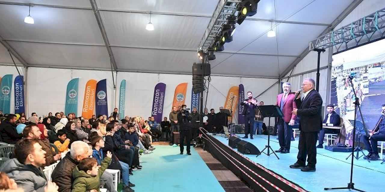 Başkan Büyükkılıç’tan “uzun İnce Bir Yoldayım” performansı