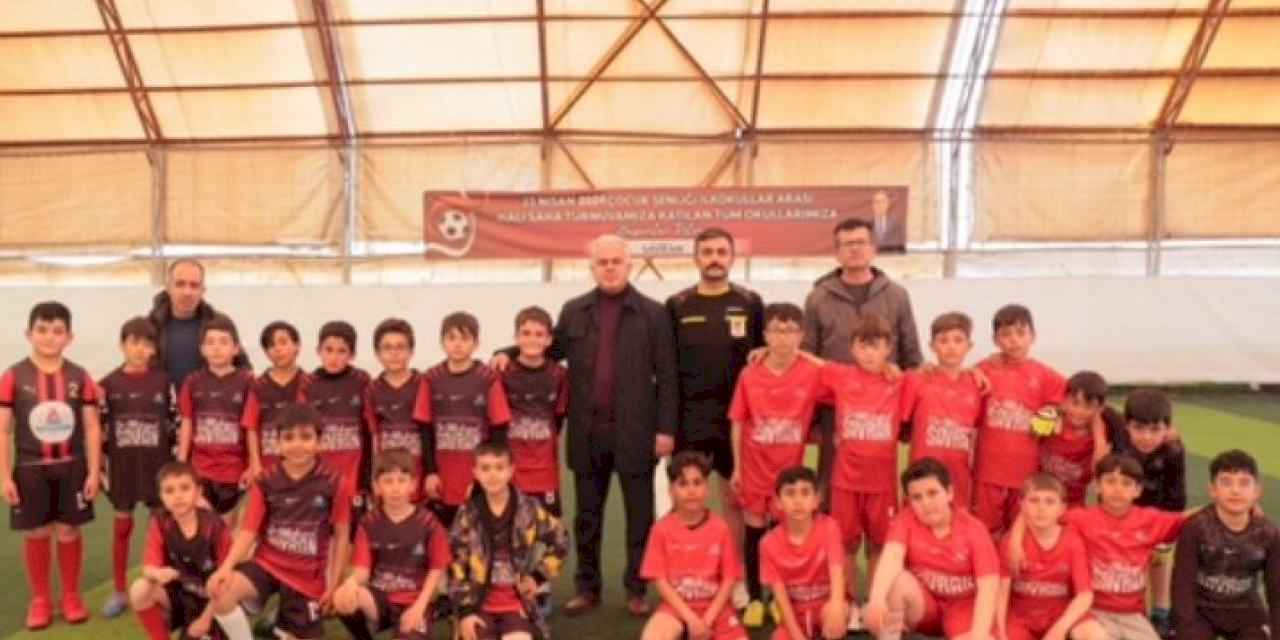 Nevşehir Belediyesi İlkokullar Arası 23 Nisan Futbol Turnuvası başladı