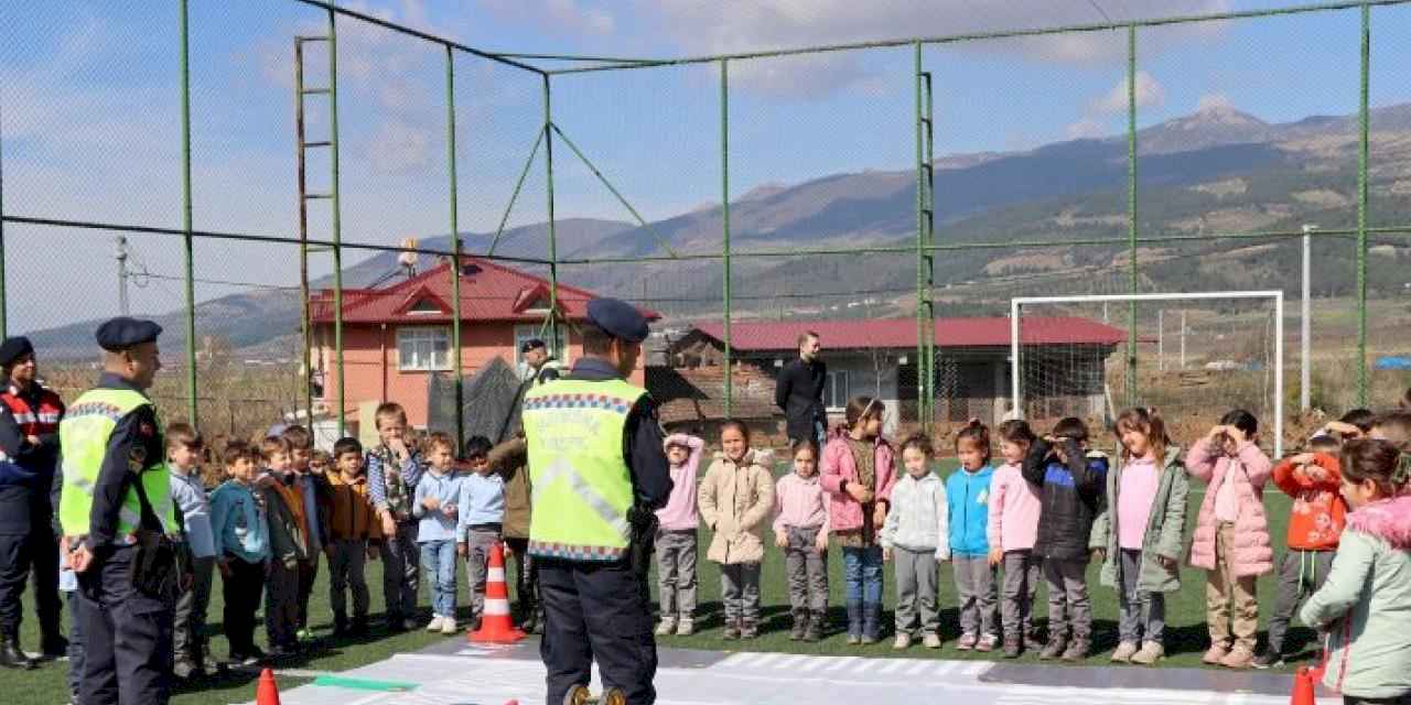 Bilecik'te miniklere jandarma tanıtıldı