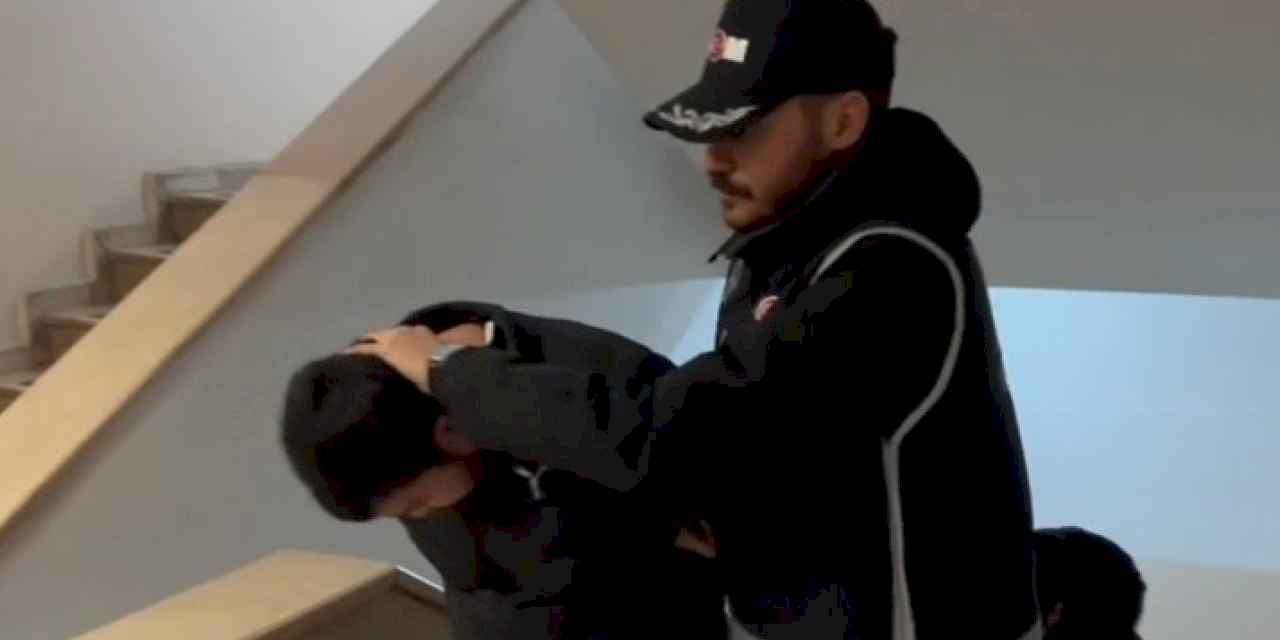 Interpolün aradığı iki zanlı İstanbul'da yakalandı