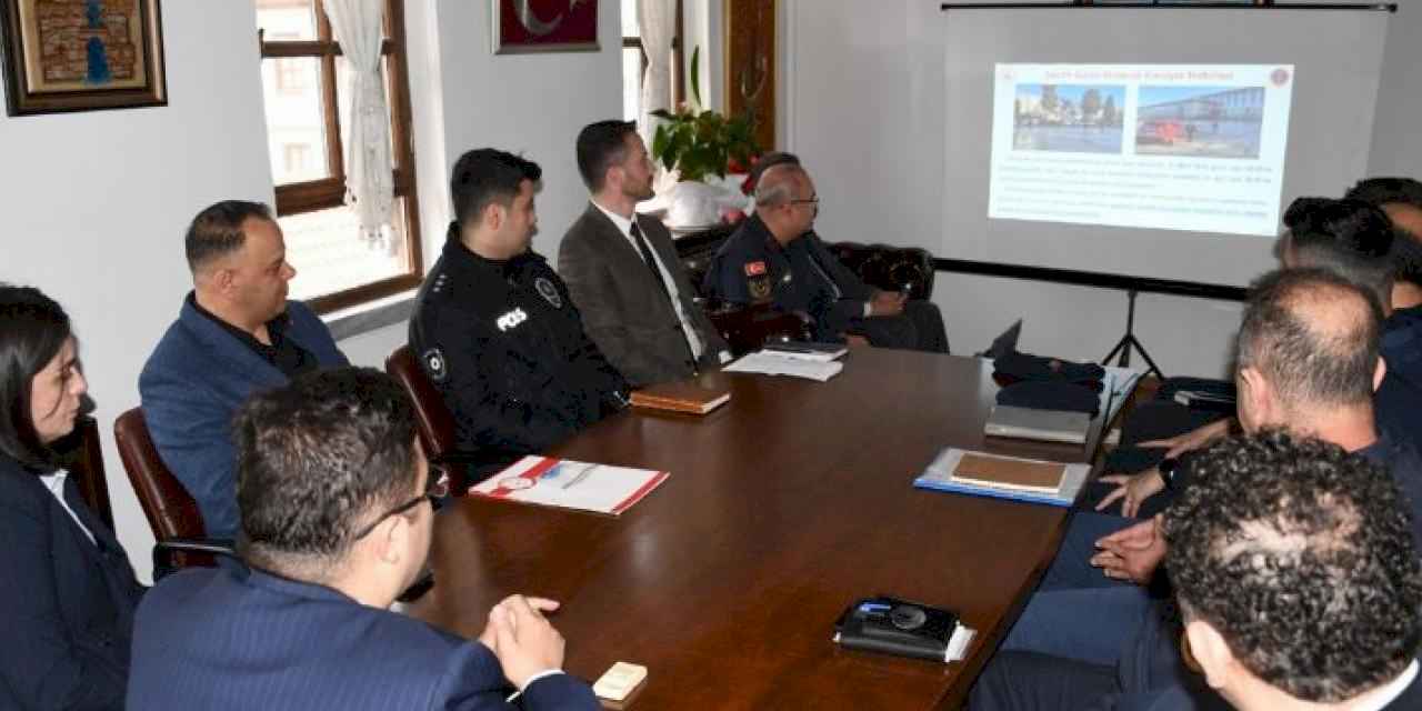 Mudanya'da 'seçim güvenliği' toplantısı