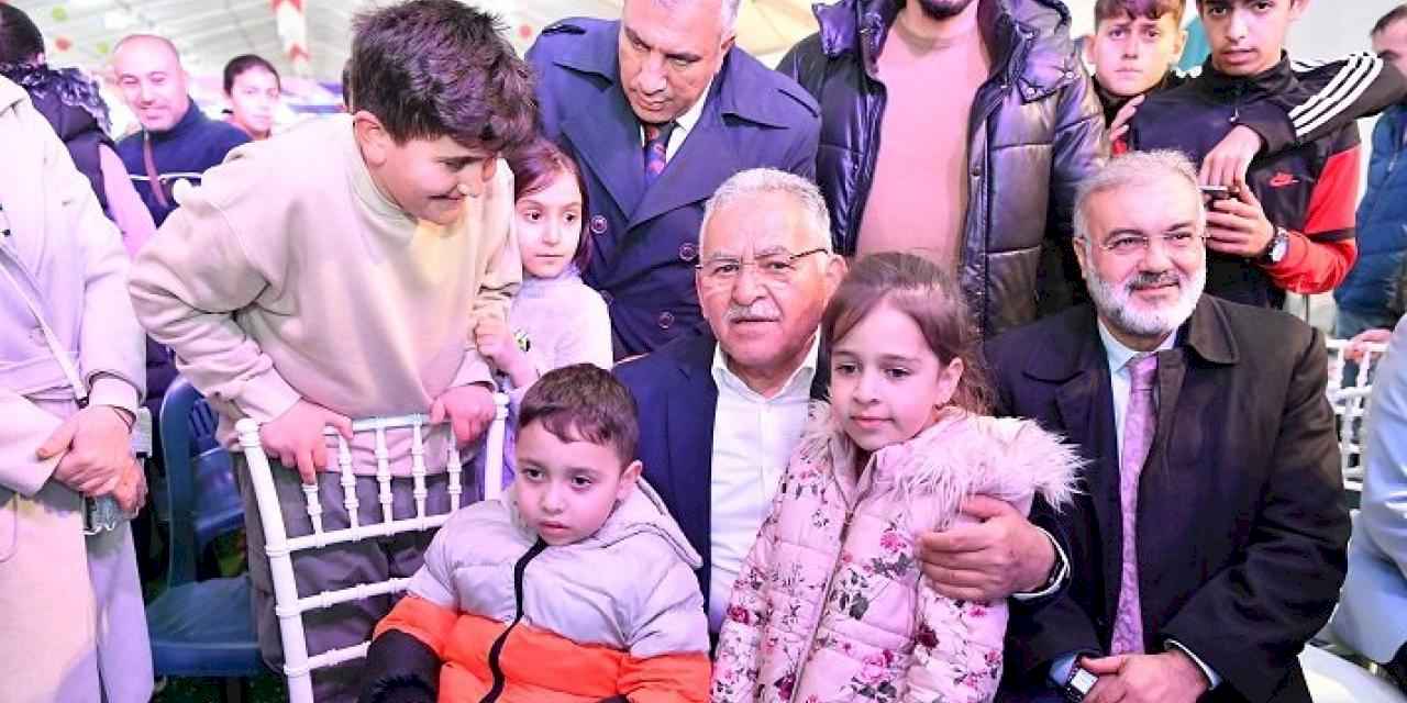Başkan Büyükkılıç, Ramazan etkinliklerinde vatandaşlarla kucaklaştı