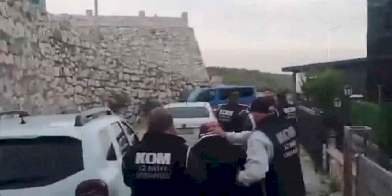 İzmir'deki 'Mahzen'de 8 gözaltı!