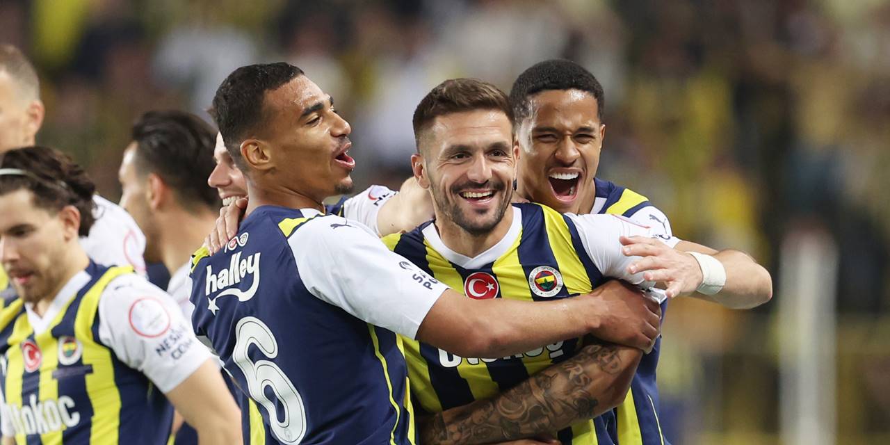Fenerbahçe 4-2 Y. Adana Demirspor (Maç Sonucu) Fener evinde hata yapmadı!