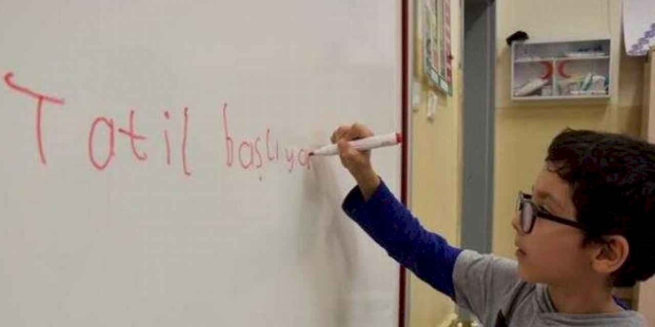 Okullar ara tatile giriyor
