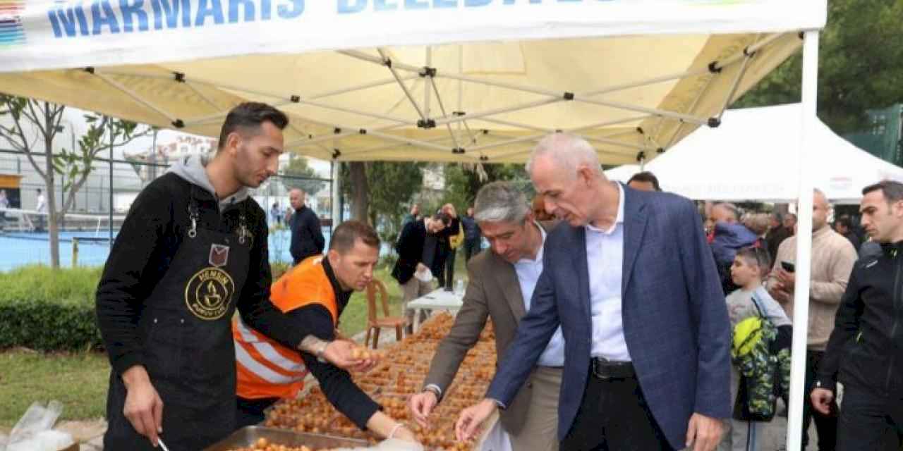 Marmaris Belediyesi'nden depremzedelerle 'el ele' dayanışma