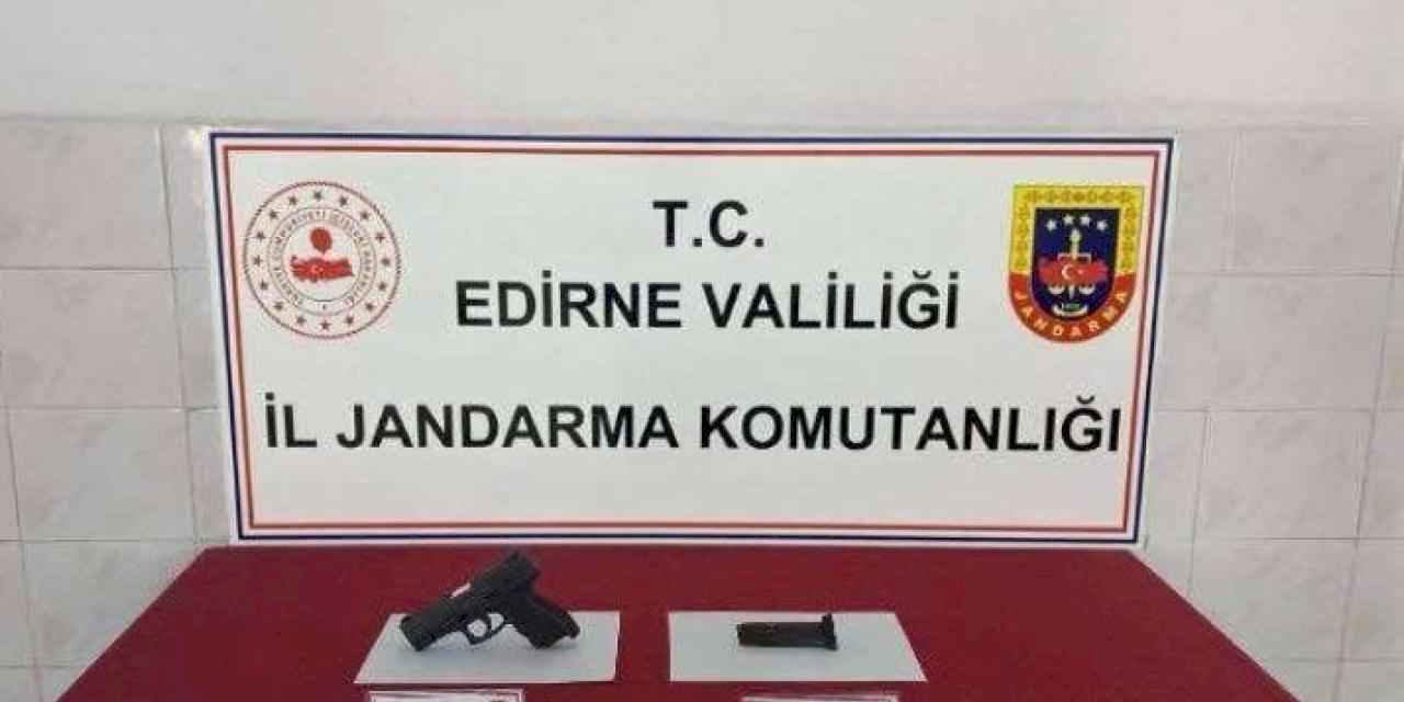 Enez'de kaçakçılık operasyonunda silah ele geçirildi