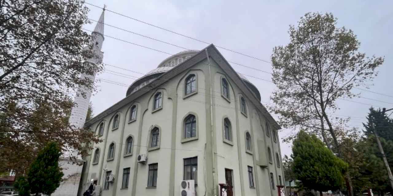 Kocaeli'de Yavuz Selim Camii’nin dış cephesini yeniledi