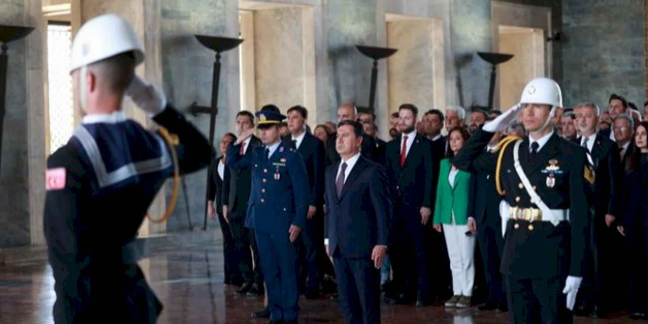 Başkan Ahmet Aras Ata’nın huzurunda