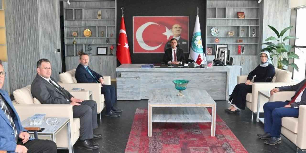 Rektör Kibar’dan Başkan Zeyrek’e hayırlı olsun ziyareti