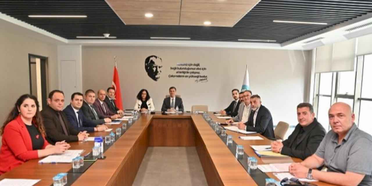 Başkan Ferdi Zeyrek, ilk encümen toplantısına katıldı