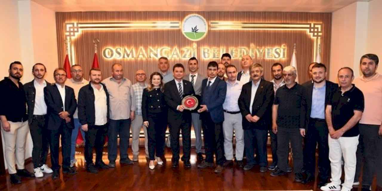 Başkan Aydın, makamının kapılarını halka açtı