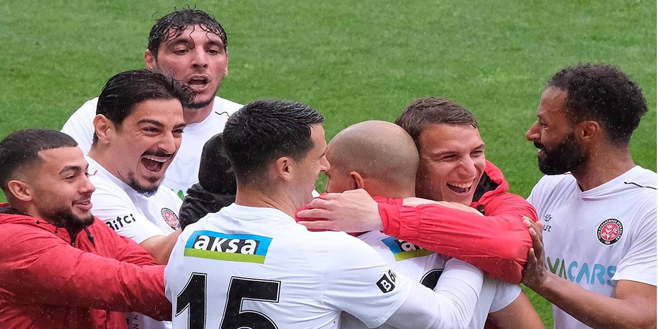 İstanbulspor 1-2 Fatih Karagümrük (Maç Sonucu) Süper Lig'de küme düşen ilk takım İstanbulspor oldu!