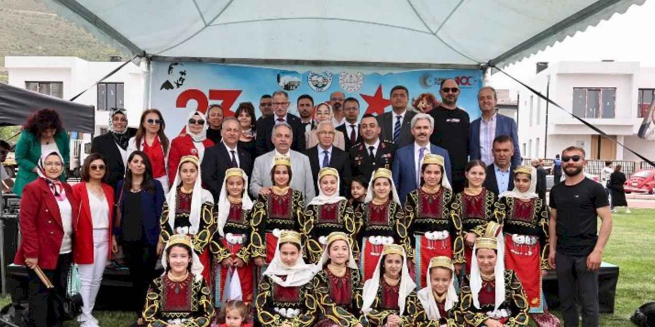 Talas'ta 23 Nisan coşkusu alanlardan taştı