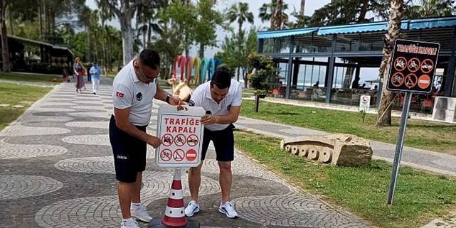 Kemer'de zabıta ekiplerinden denetim