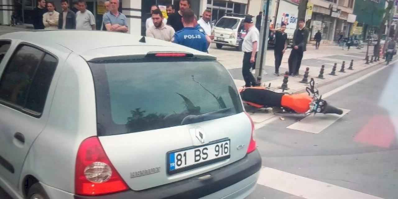 Motosiklet ve otomobil çarpıştı: 1 yaralı