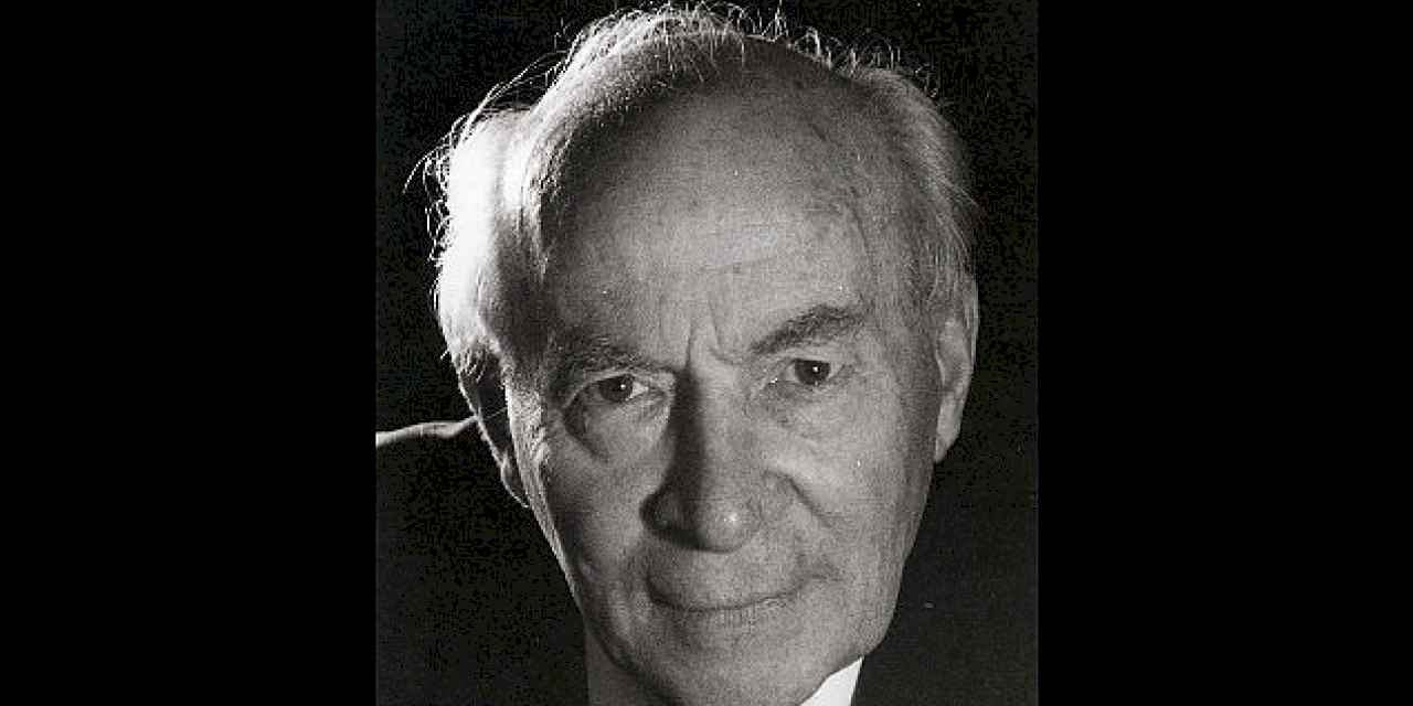 Muhsin Ertuğrul Kabri Başında Anılıyor