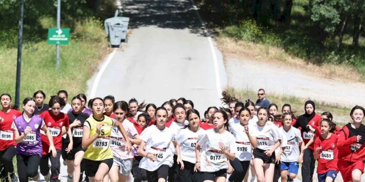 Kros yarışları Nilüfer'de nefesleri kesti