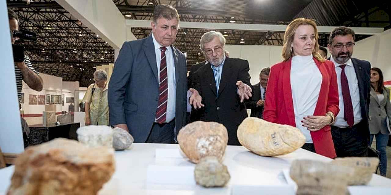 Jeoloji Festivali'nin açılışını Başkan Tugay yaptı İzmir depreme bilimin ışığında hazırlanacak