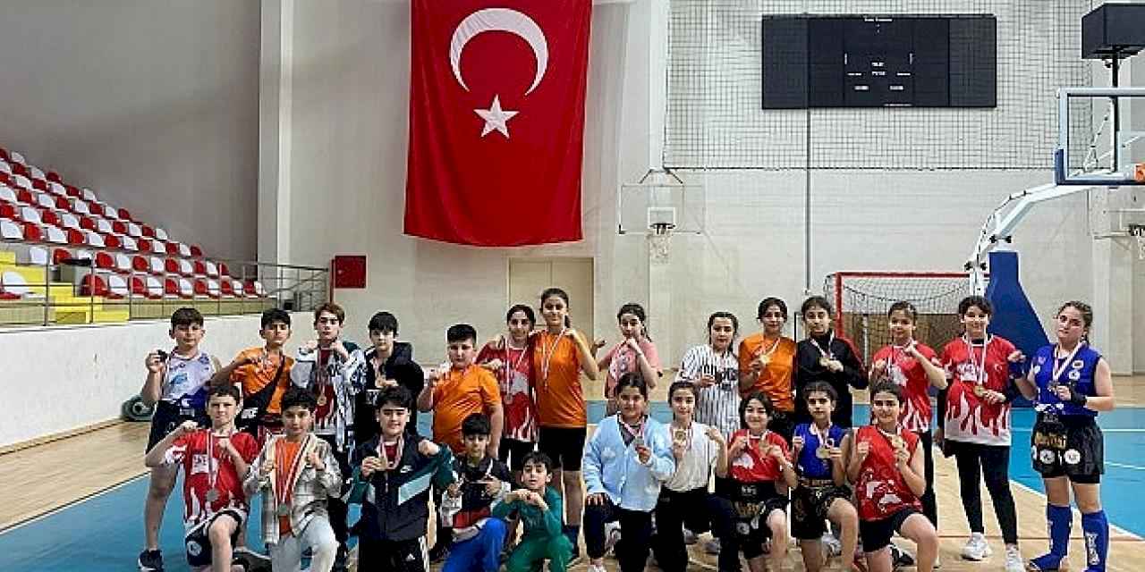 Avcılar Belediyesi Spor Kulübü Madalyaya Doymuyor