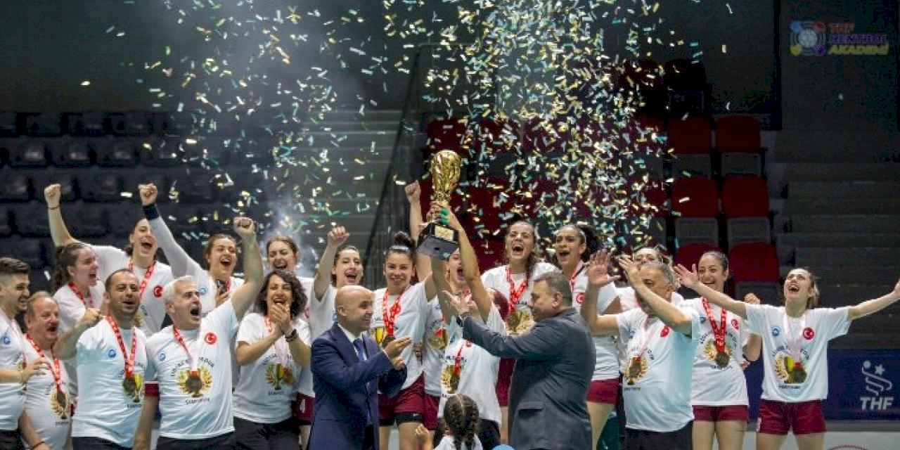 Kadınlar 1. Ligi'nde Ortahisar şampiyon oldu