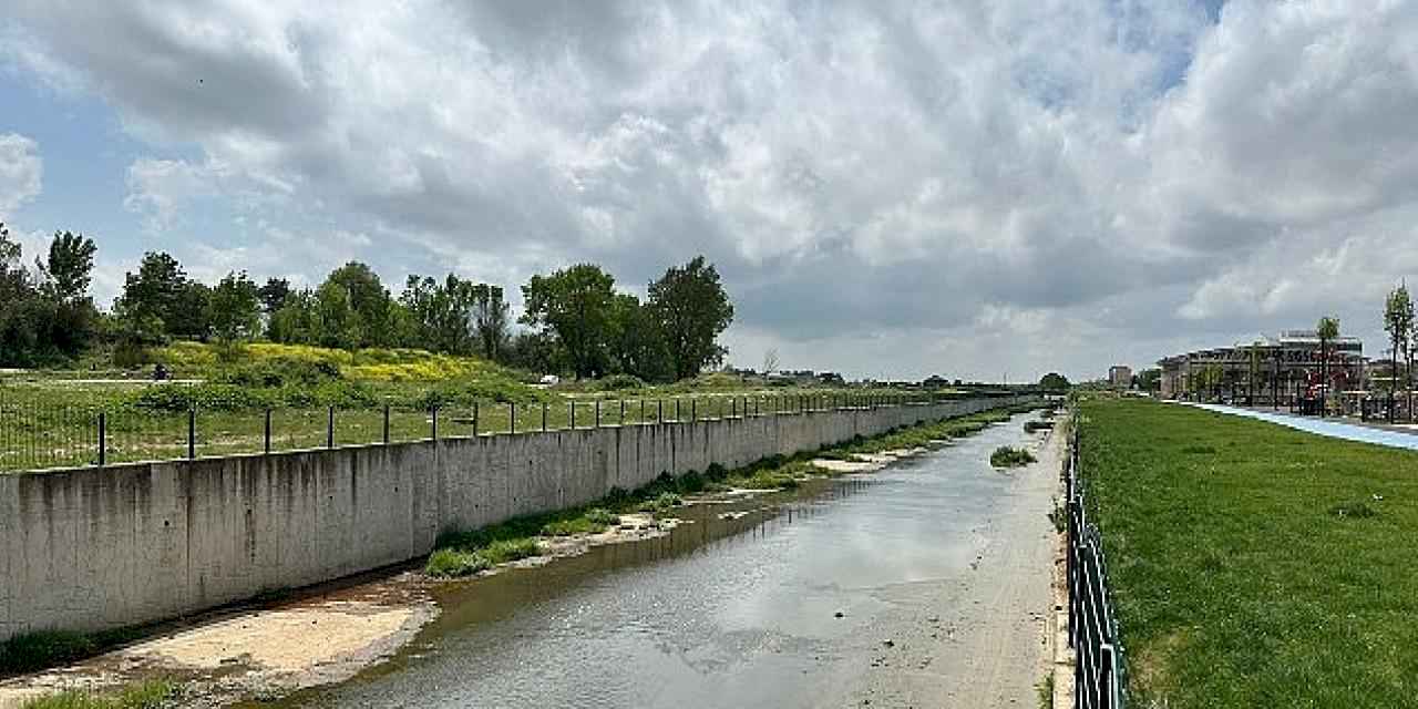 Saray Belediyesi Galata Deresi'ni temizledi
