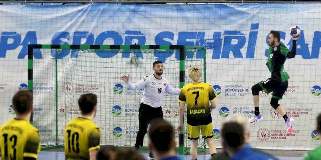 Sakaryalı hentbolcuar play-offlara galibiyetle başladı
