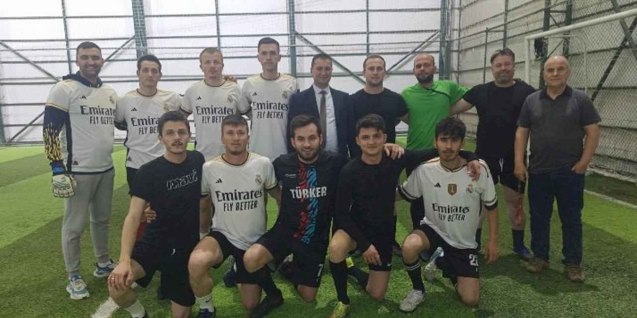 Yenimuhacır'da gençlik halı sahada buluştu