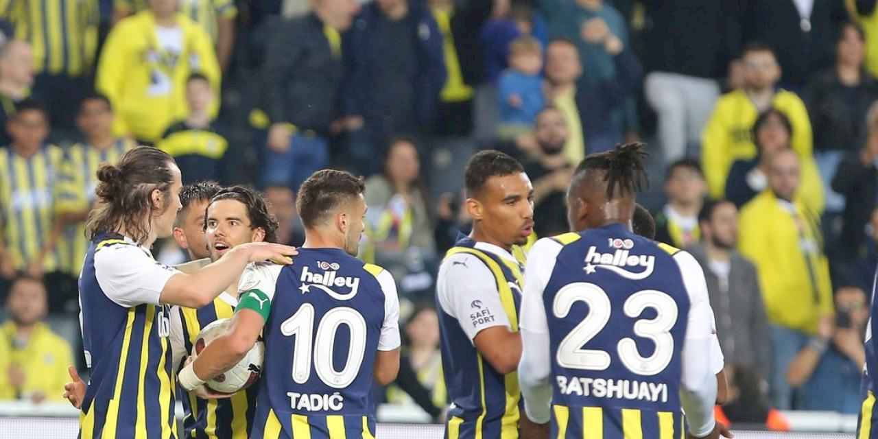 Fenerbahçe 3-0 Kayserispor (Maç Sonucu) Fenerbahahçe evinde kazandı, iddiasını sürdürdü!