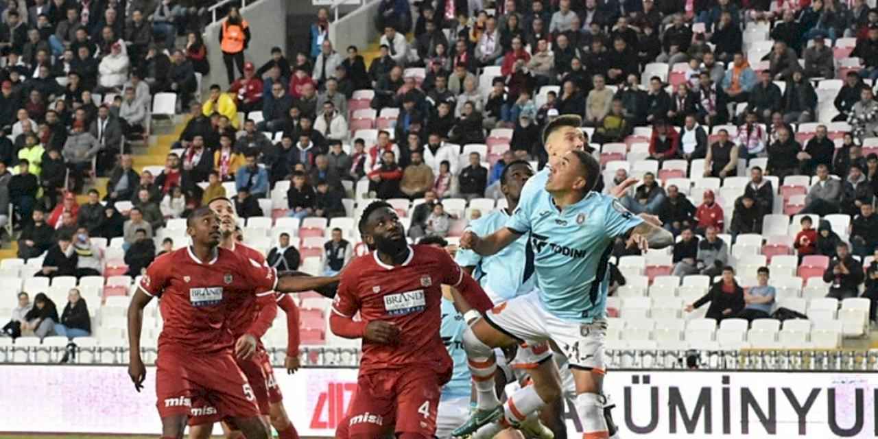 EMS Yapı Sivasspor 0-1 RAMS Başakşehir (Maç Sonucu) Başakşehir'e tek gol yetti!