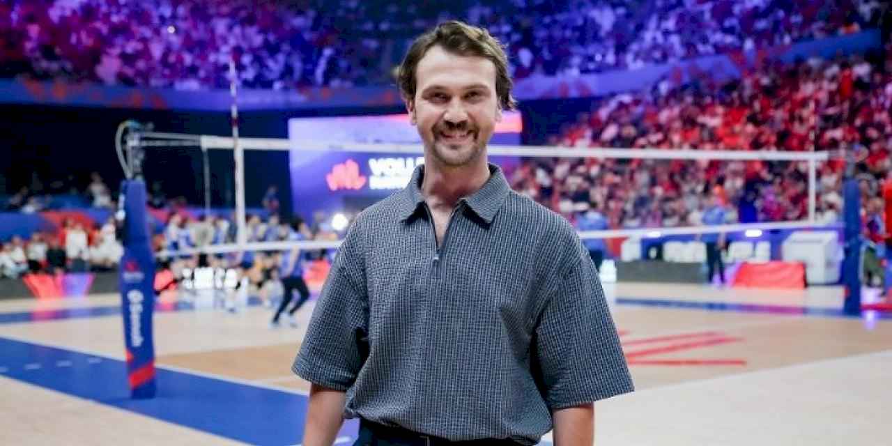 Ünlü oyuncudan filenin sultanlarına destek