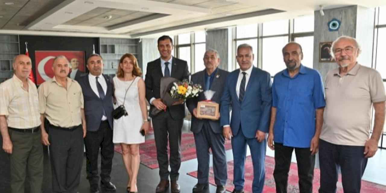Azerbaycan Kültür Evi Derneği’nden Başkan Zeyrek’e ziyaret