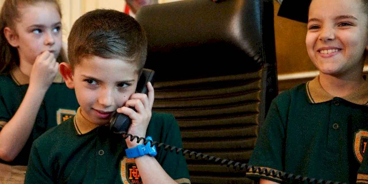 İstanbul'da çocuk başkanın talimatları yerine getiriliyor