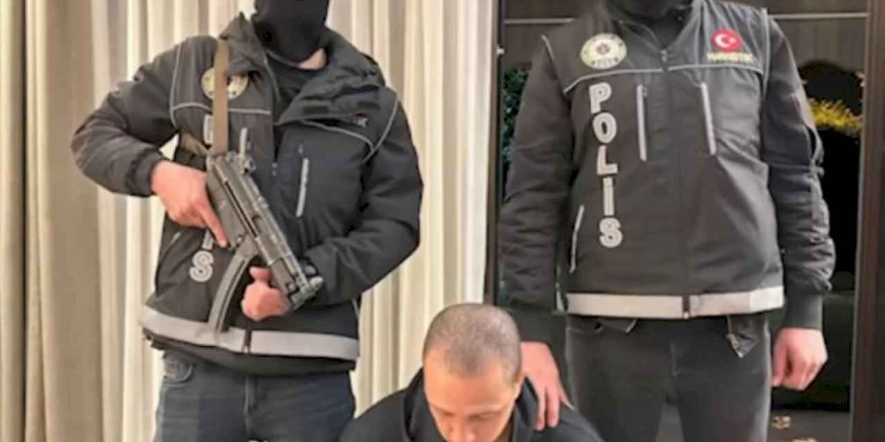 Interpol'ün aradığı iki uyuşturucu taciri İstanbul'da yakalandı