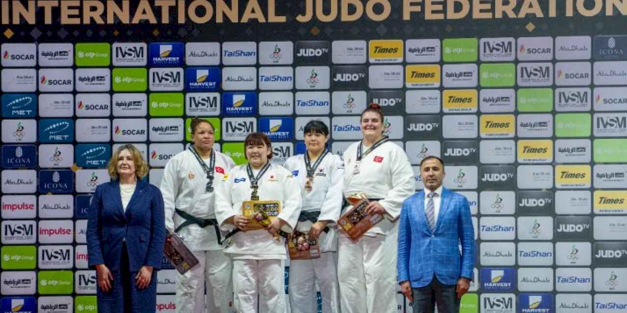 Bakan Bak’tan milli judocular için tebrik mesajı