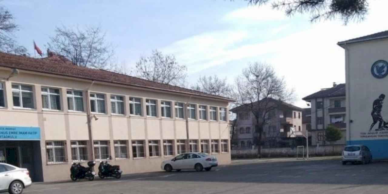 Boğazına takılan hamburger sonu oldu!