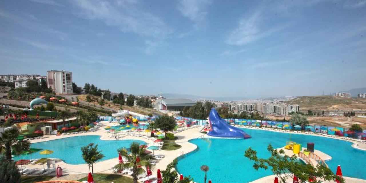 Karabağlar’da Aqua Yaşam Yüzme Havuzu açıldı