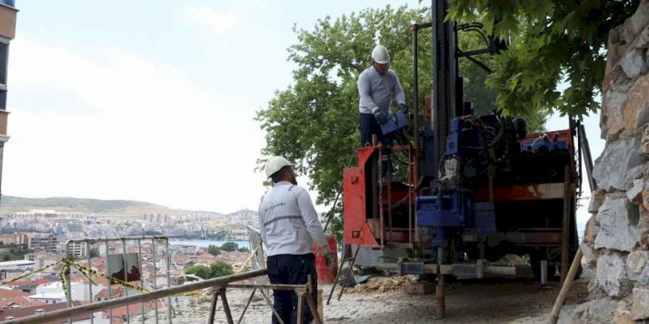 Bursa Gemlik'te çöken istinat çevresinde hareketlilik ölçümleri yapılıyor