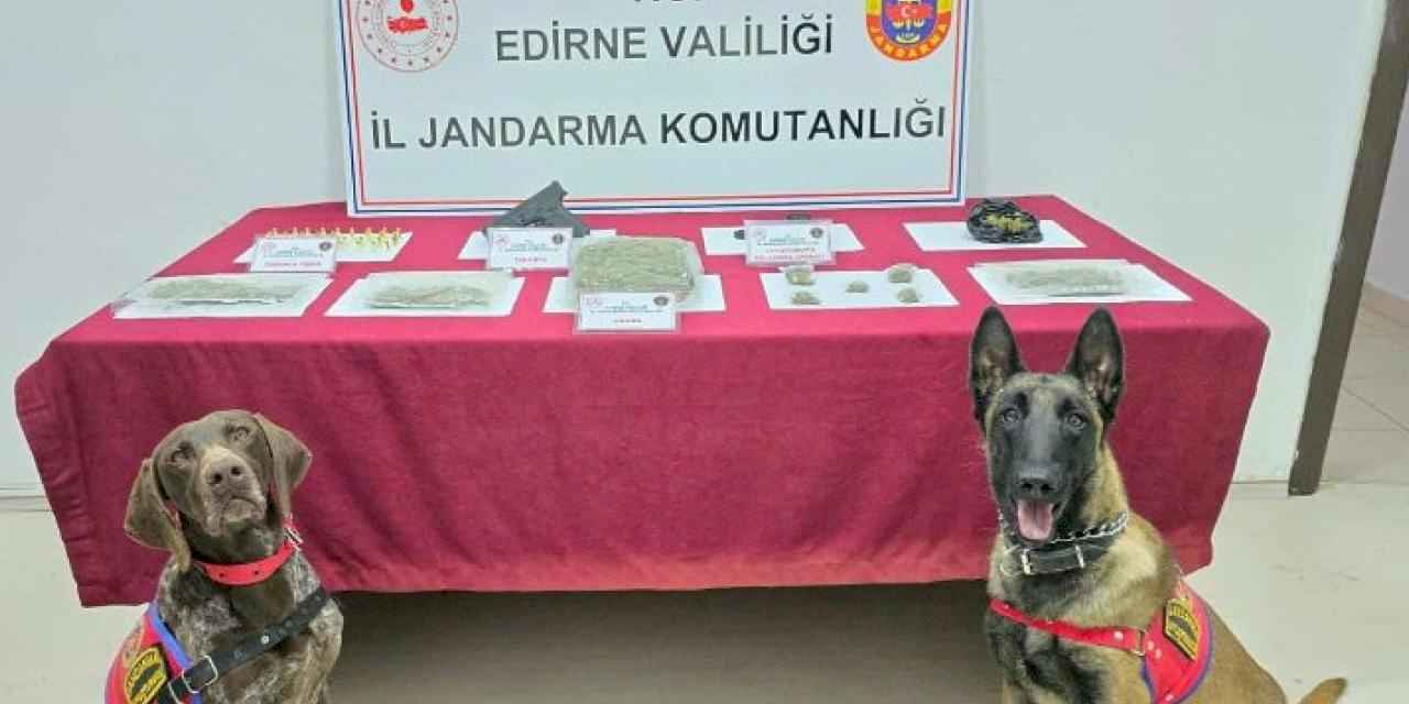 Edirne'deki operasyonda uyuşturucu madde tabanca ve fişek ele geçirildi